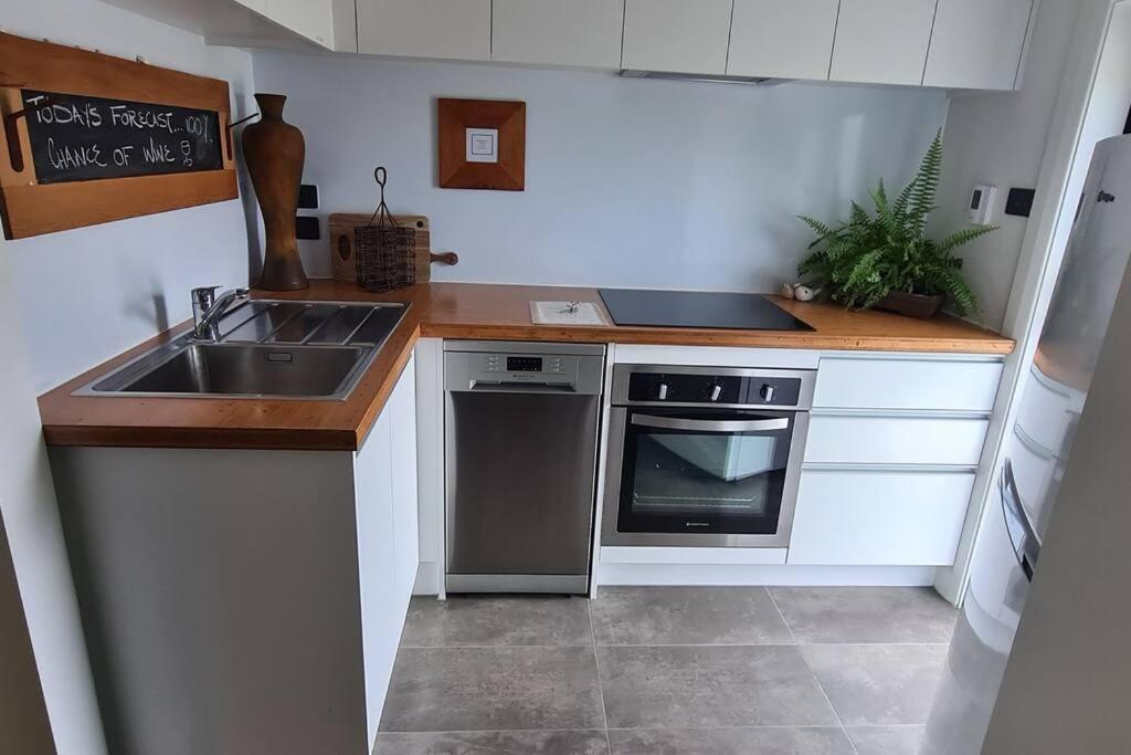 Apartment 1 - Haddin Court - Executive One Bedroom Blenheim Ngoại thất bức ảnh